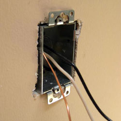 услуги электрика цены